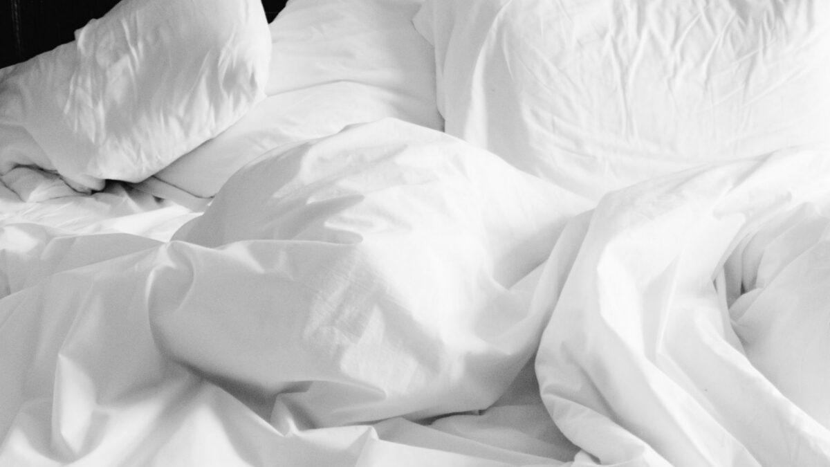 How Often Should You Wash Sheets, Pillowcases, Duvet Covers and Pillows?