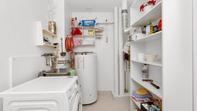 How to Flush a Water Heater: Tank Drain, Anode Rod and Tankless Descaling