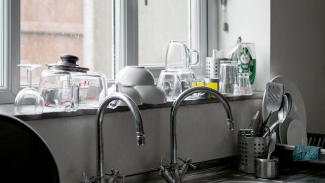 How to Remove Hard Water Stains From Glass, Faucets, Toilets and Stainless