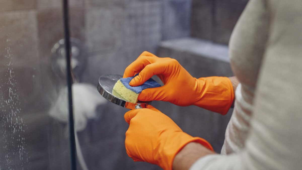 How to Remove Soap Scum From Tile, Glass, Tubs and Fixtures